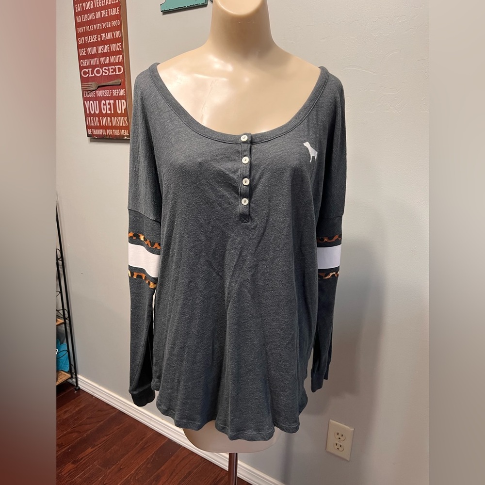 PINK long sleeve shirt size small.